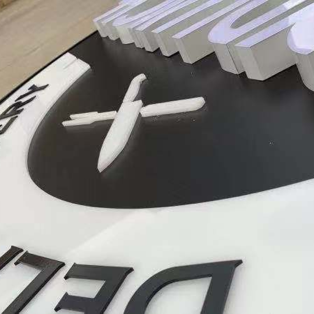 Знак лезвия с 3D -буквой поверхностью