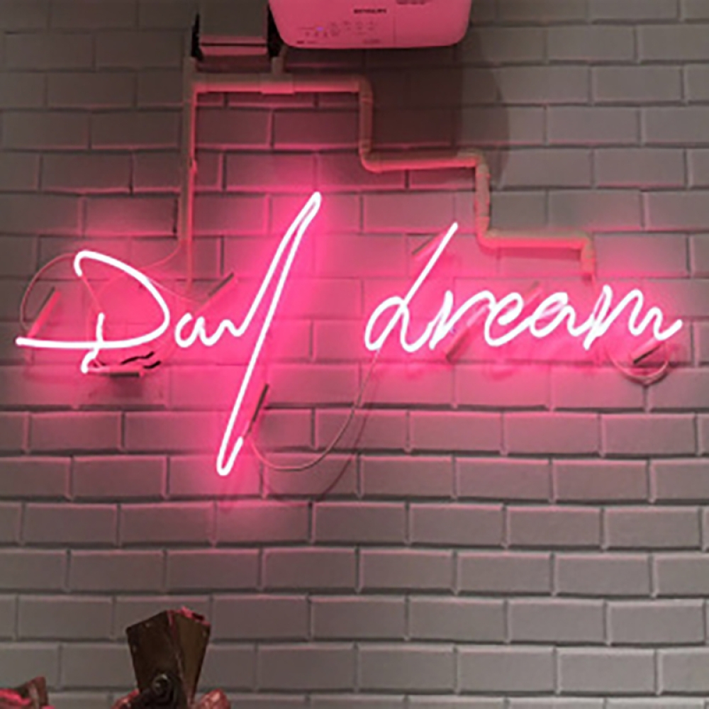 Signes de néon en verre vintage