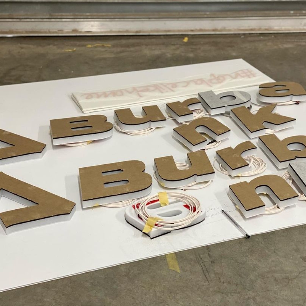 Burbank Acrilic Segno retroilluminato