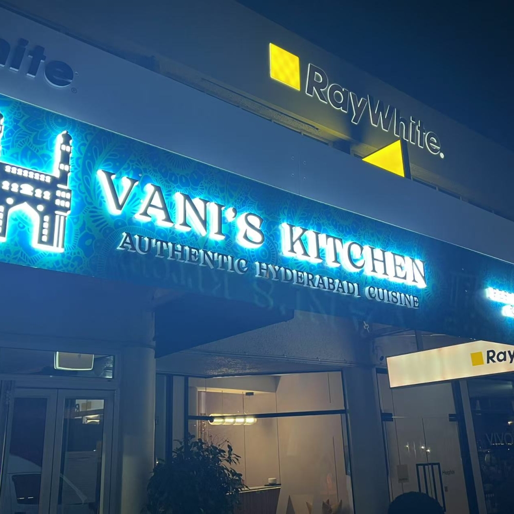 Mini lettere 3D illuminate sul lato acrilico