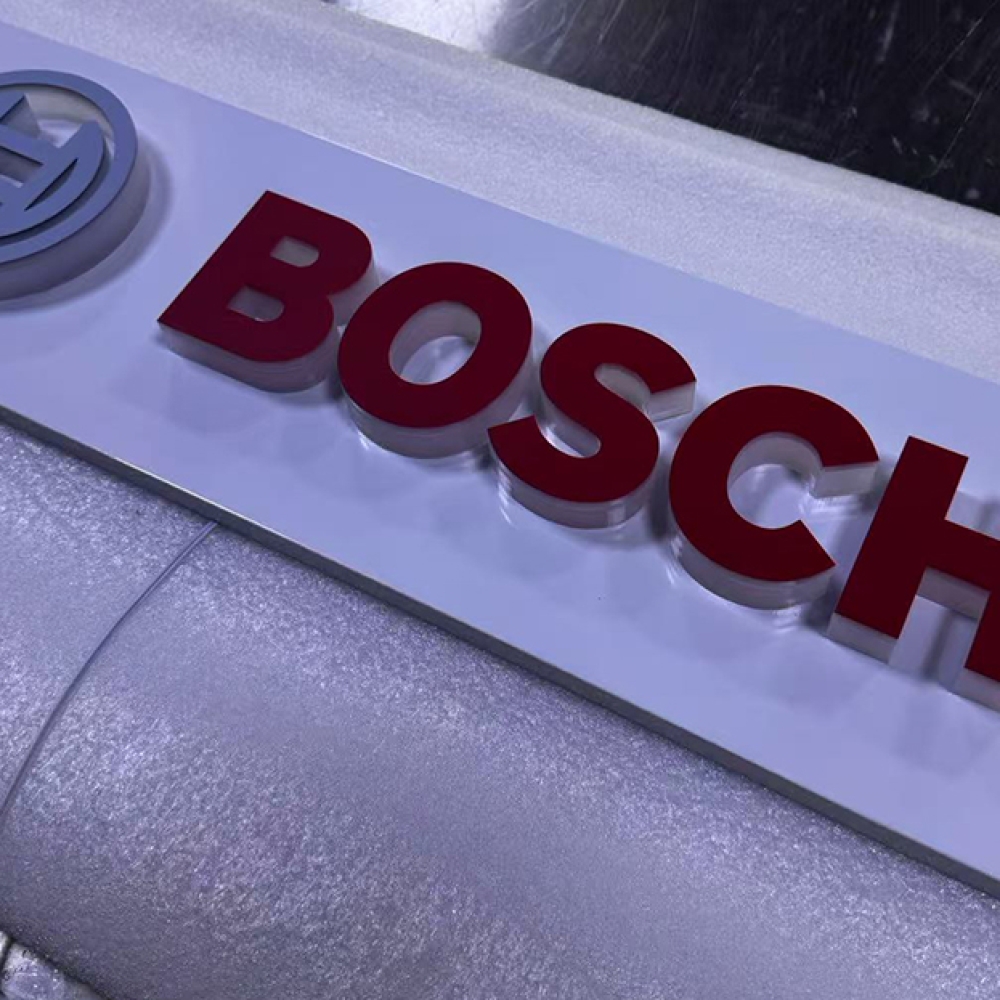 Bosch Slim Light Box