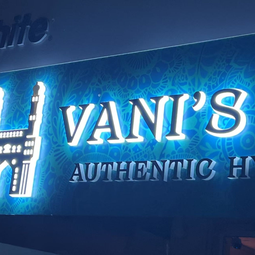 Mini lettere 3D illuminate sul lato acrilico