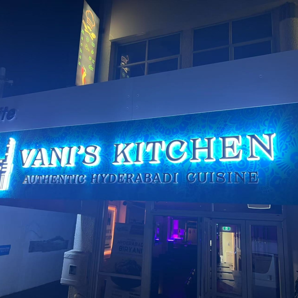 Mini lettere 3D illuminate sul lato acrilico