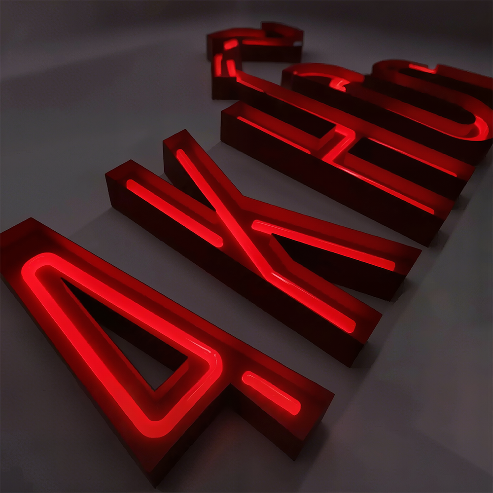 Lettere a LED in finto led in stile neon