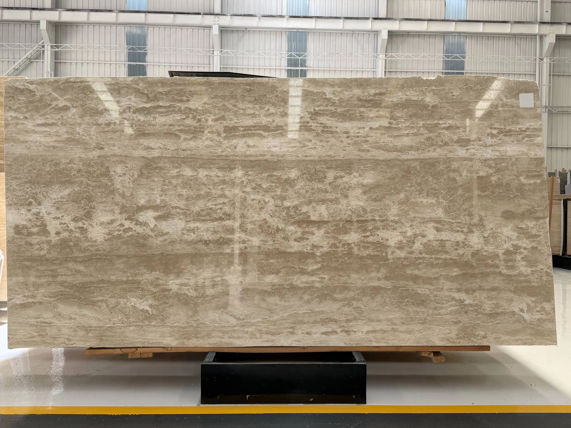 Beige Travertine Slab Wall Cladding, Flooring, Feature Walls, and High-End Interior Natural Stone