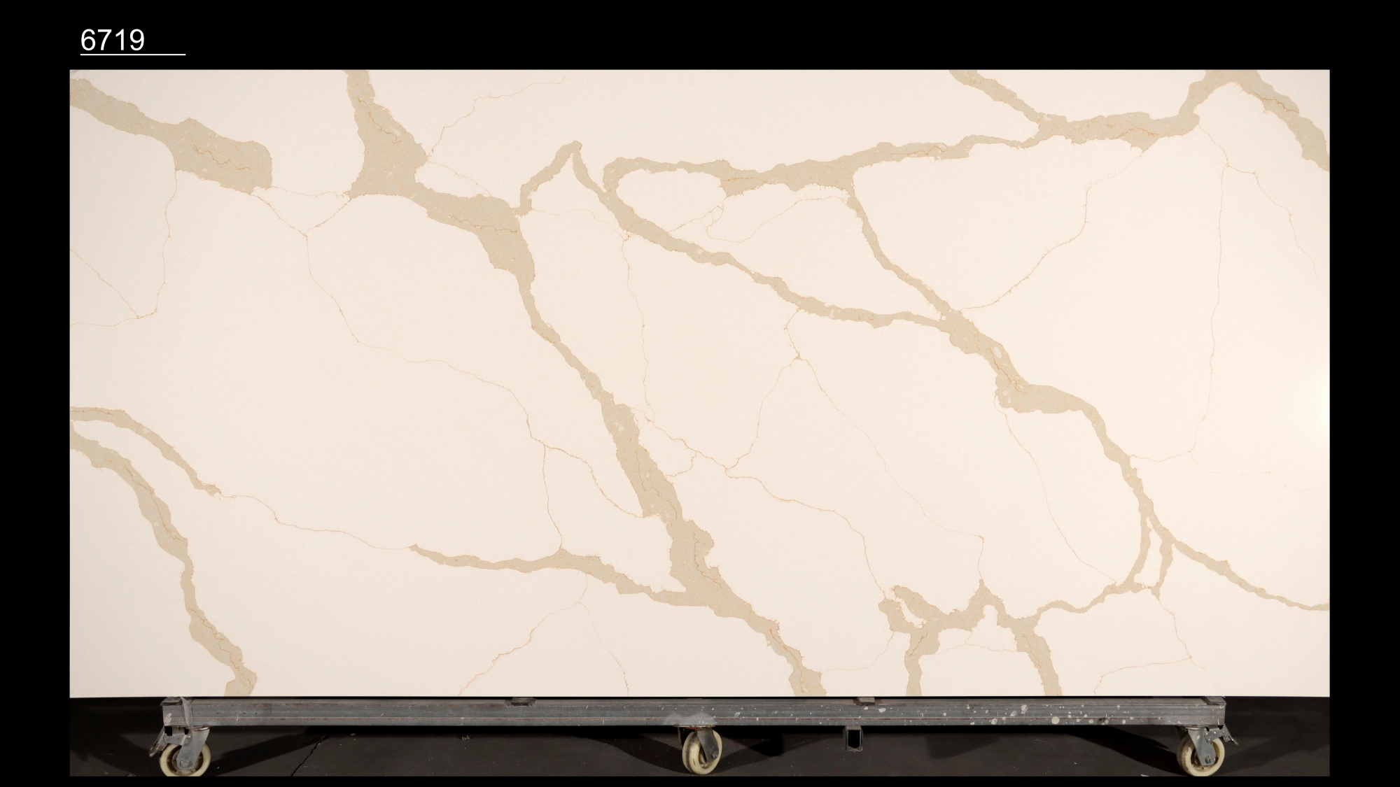 Calacatta Quartz Slab GSQ 6719 for Kitchen Countertops & Vanity Tops