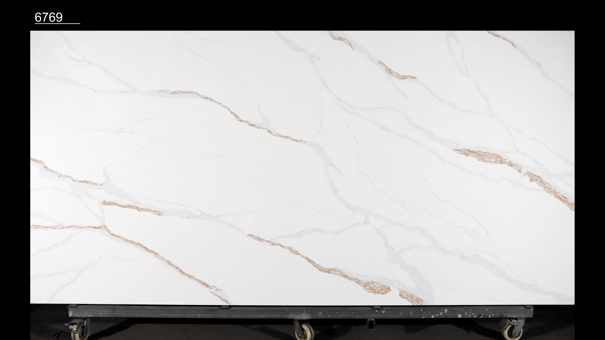 Calacatta Quartz Slab GSQ 6769 for Kitchen Countertops & Vanity Tops