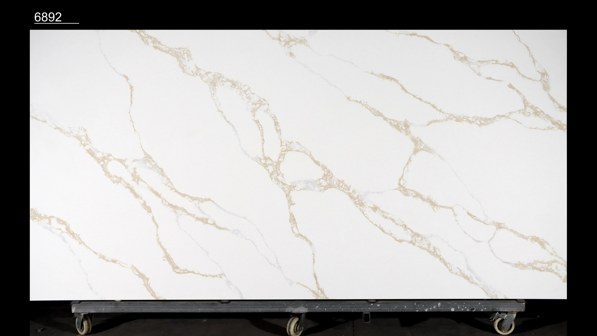 Calacatta Quartz Slab GSQ 6892 for Kitchen Countertops & Vanity Tops