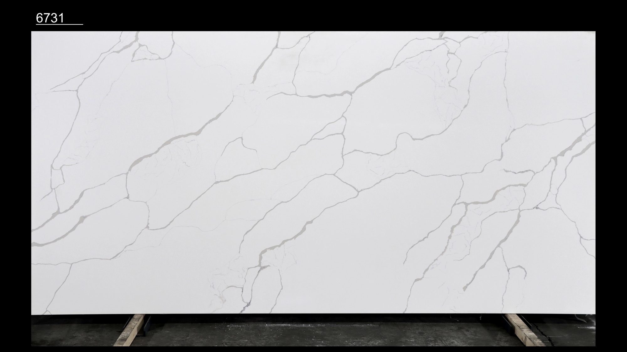 Calacatta Quartz Slab GSQ 6731 for Kitchen Countertops & Vanity Tops