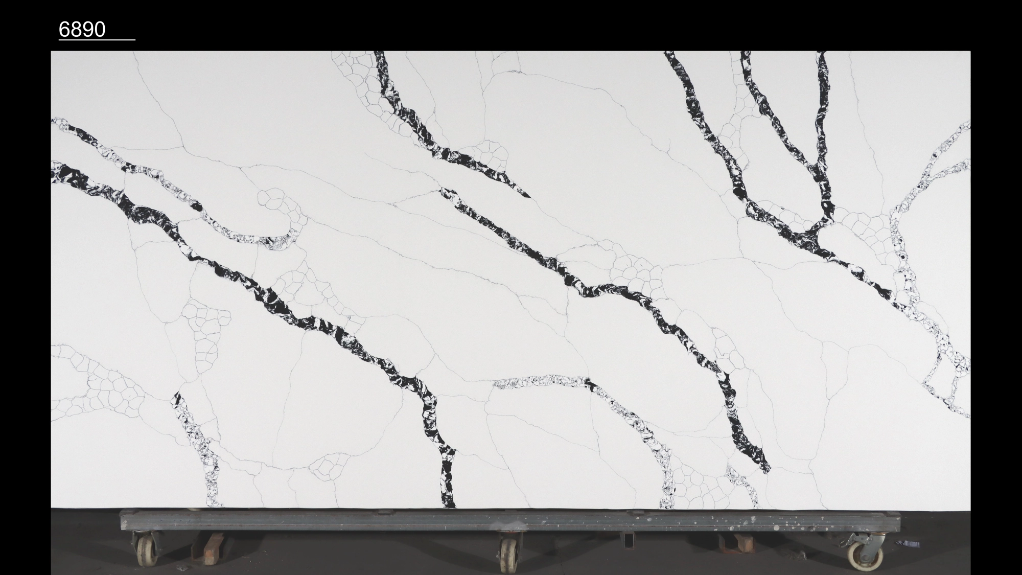 Calacatta Quartz Slab GSQ 6890 for Kitchen Countertops & Vanity Tops