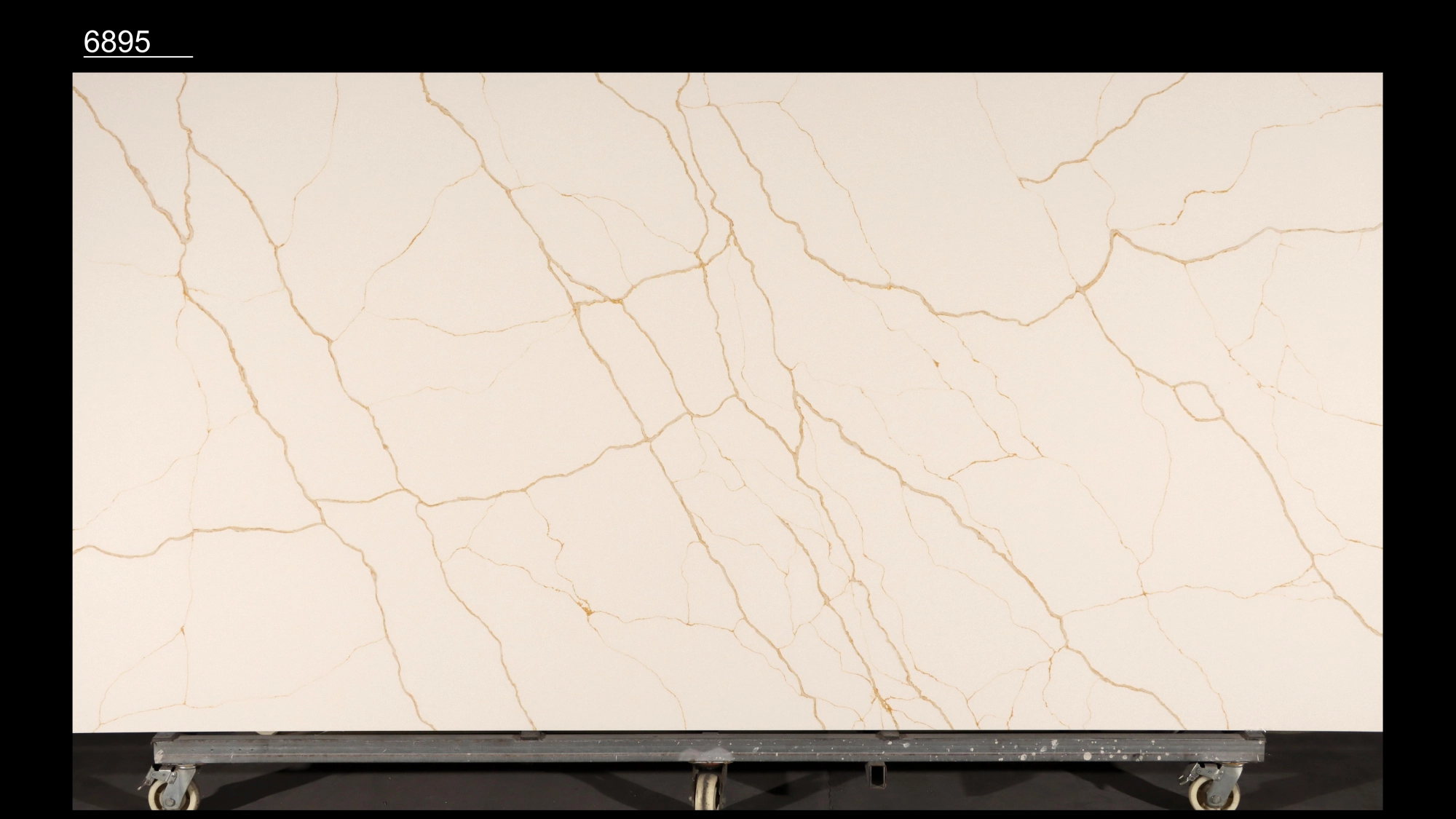 Calacatta Quartz Slab GSQ 6895 for Kitchen Countertops & Vanity Tops