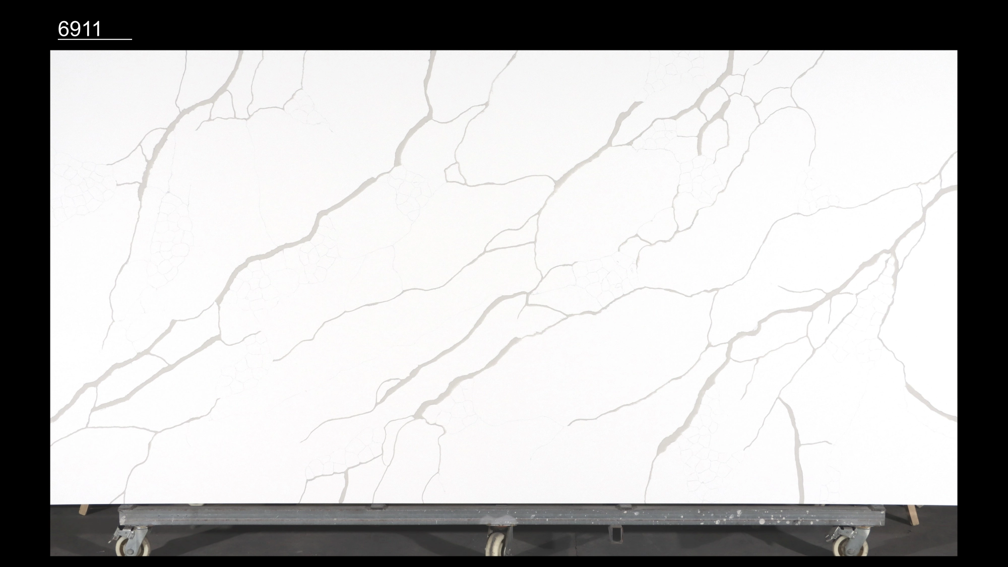 Calacatta Quartz Slab GSQ 6911 for Kitchen Countertops & Vanity Tops