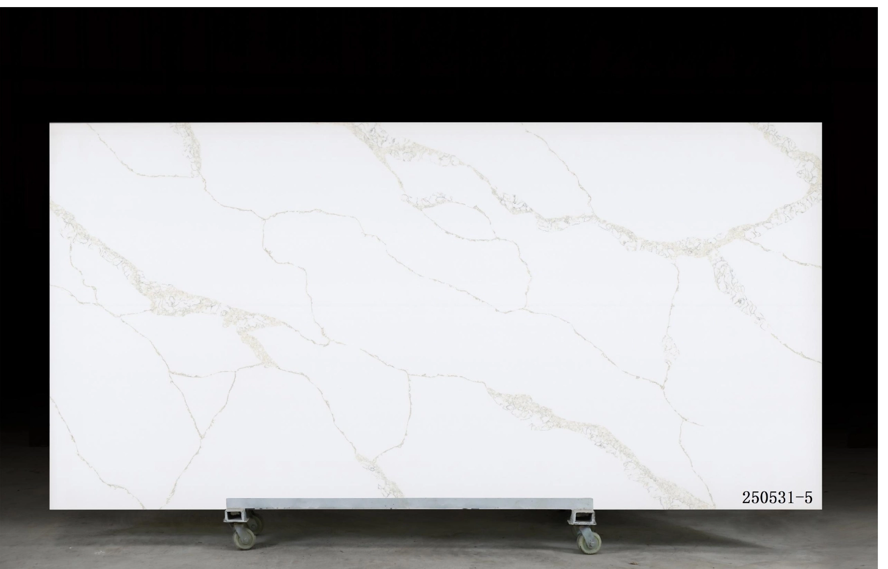 Calacatta Quartz Slab GSX 250531-5 for Kitchen Countertops & Vanity Tops