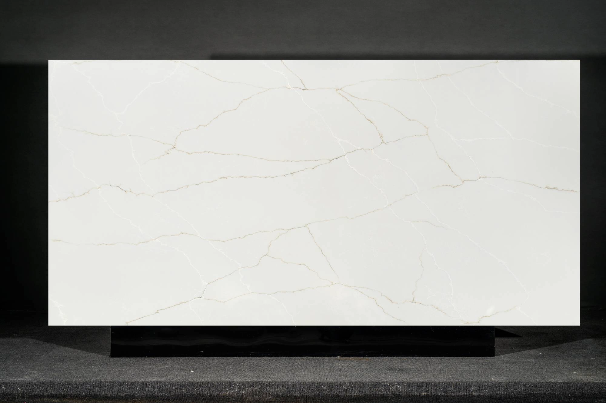 Calacatta Quartz Slab GSX FT13 for Kitchen Countertops & Vanity Tops