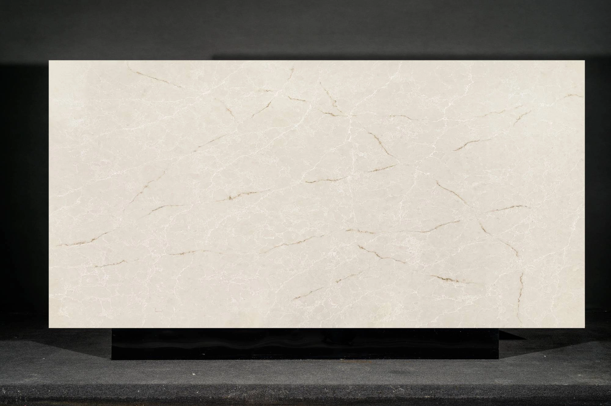 Calacatta Quartz Slab GSX FT4 for Kitchen Countertops & Vanity Tops