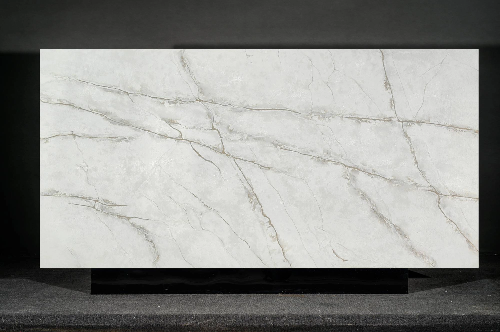 Calacatta Quartz Slab GSX FT18 for Kitchen Countertops & Vanity Tops
