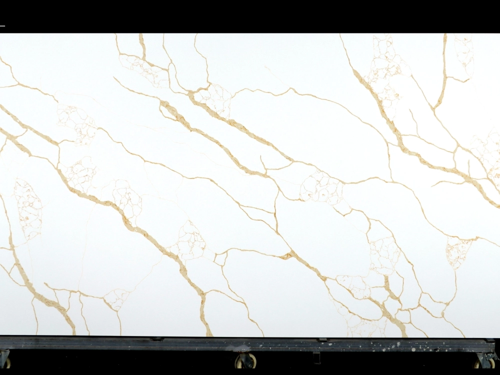 Dalle de quartz Calacatta GSQ 6632 | Grand format pour plans de travail de cuisine et plans de toilette