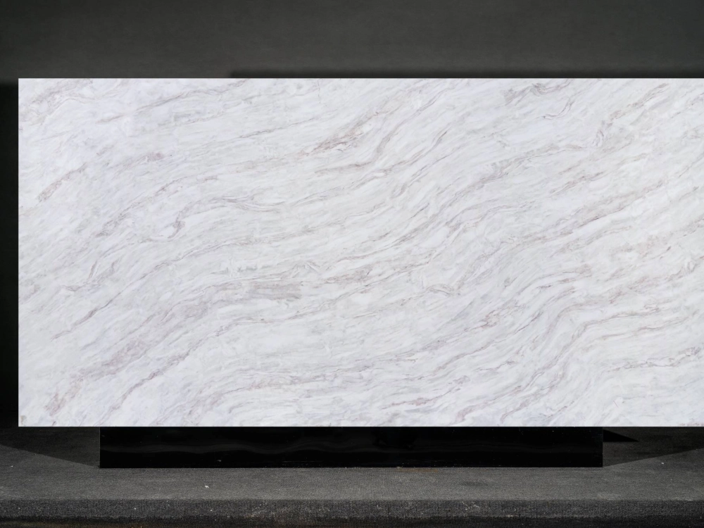 Dalle de quartz Calacatta GSX FT9 pour plans de travail de cuisine et plans de toilette