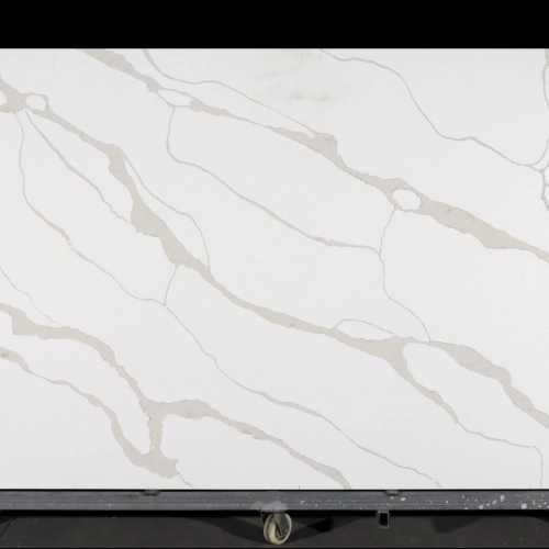 Dalle de quartz blanc Calacatta GSQ 6629 | Grand format pour plans de travail de cuisine et plans de toilette
