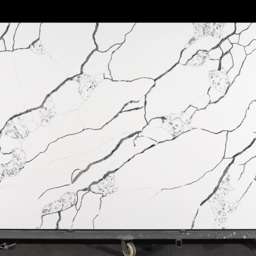 Dalle de quartz Calacatta GSQ 6643 pour plans de travail de cuisine et plans de toilette