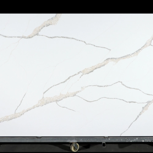 Dalle de quartz Calacatta GSQ 6645 pour plans de travail de cuisine et plans de toilette