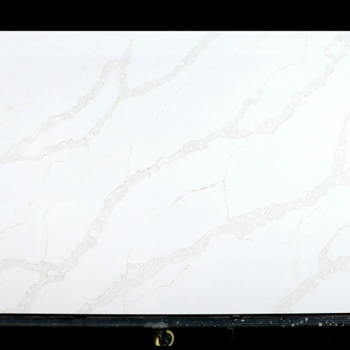 Dalle de quartz Calacatta GSQ 6661 pour plans de travail de cuisine et plans de toilette