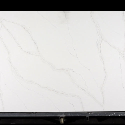 Dalle de quartz Calacatta GSQ 6683 pour plans de travail de cuisine et plans de toilette