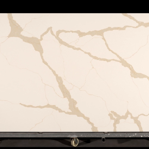 Dalle de quartz Calacatta GSQ 6719 pour plans de travail de cuisine et plans de toilette