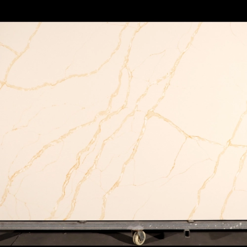 Dalle de quartz Calacatta GSQ 6760 Or pour plans de travail de cuisine et plans de toilette