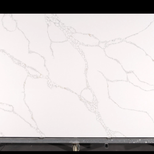 Dalle de quartz Calacatta GSQ 6826 pour plans de travail de cuisine et plans de toilette