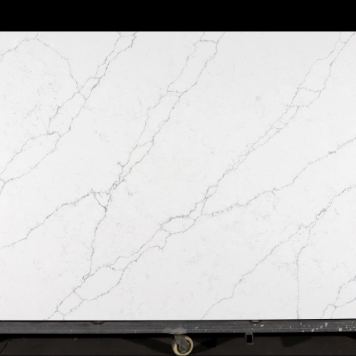 Dalle de quartz Calacatta GSQ 6859 pour plans de travail de cuisine et plans de toilette