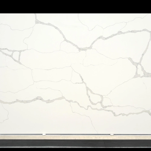 Dalle de quartz Calacatta GSQ 6657 pour plans de travail de cuisine et plans de toilette