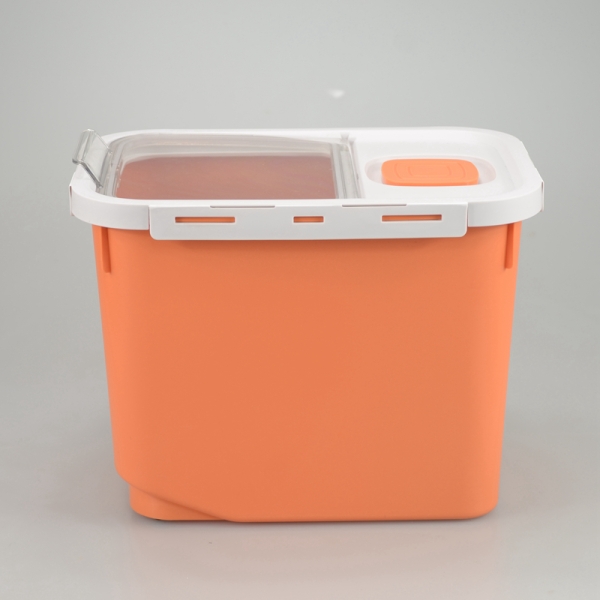 récipients en plastique pour conserver les aliments pour chiens